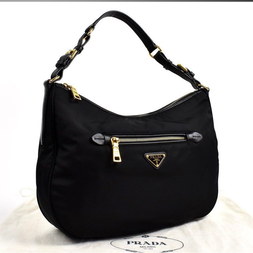 Authentic Prada Tessuto shoulder bag ❤️sold❤️